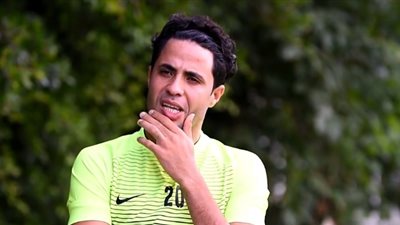 محمد إبراهيم يكشف كواليس انضمامه للمقاصة (فيديو)