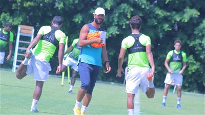 تعليمات خاصة من ميدو لحراس مرمى المقاصة استعدادا للزمالك (صور)