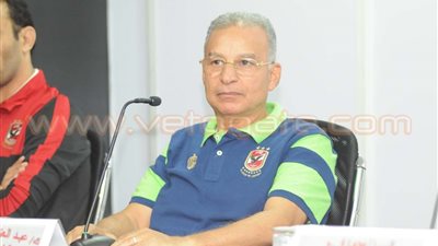 زيزو يلقي المحاضرة الفنية للاعبي الأهلي بعد قليل