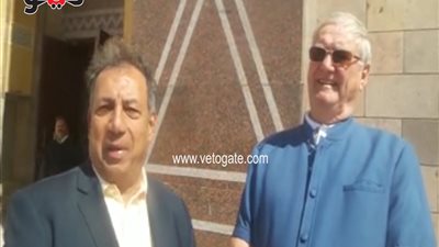 بالفيديو.. أمير الدنمارك يستكمل جولته في أسوان