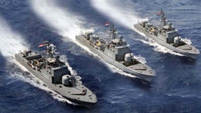 القوات البحرية المصرية والفرنسية تنفذان تدريبا بحريا عابرا بالبحر المتوسط