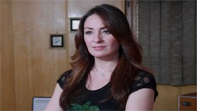 نرمين الفقي تعلن وفاة خالها