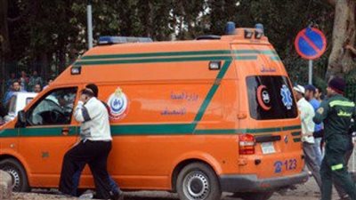 بالأسماء.. إصابة 5 أشخاص بحروق إثر تصادم سيارة بمقلاة زيت بالمنيا