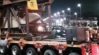 مسلة رمسيس الثاني تصعد كوبري أكتوبر في طريقها للعلمين