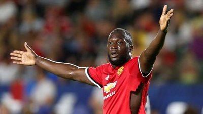 مانشستر يونايتد يوقع عقوبة على لوكاكو