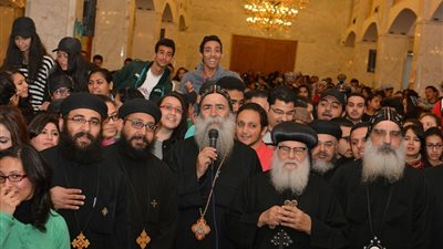الأنبا بيمن يشارك بمؤتمر الشباب بإيبارشية الأقصر