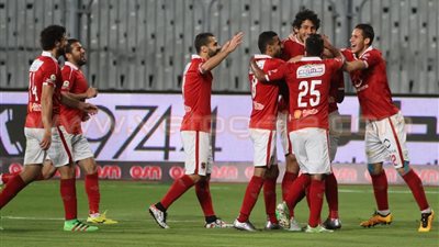 القمة 111 «أهلاوية».. الأحمر يوسع الفارق مع الزمالك لـ7 نقاط.. «إيفونا» يفتح التسجيل.. عمرو جمال يؤمن الـ 3 نقاط بهدف ثان.. «زيزو» عقدة الزمالك لاعبا ومدربا.. الهزيمة تطي