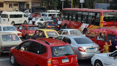 شلل مروري في الطريق المؤدي لشبرا الخيمة بسبب تعطل سيارة