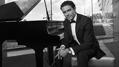 آسر ياسين يكشف تفاصيل مشواره الفني بمنتدى شومان الثقافي في الأردن