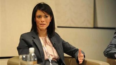 وزيرة السياحة تستجيب لمطالب الشركات بمد موسم العمرة