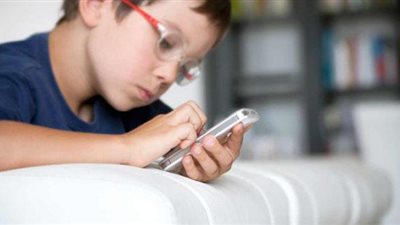 كيف تحمي طفلك من استخدام الإنترنت