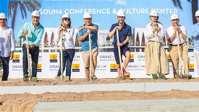 سميح ساويرس يضع حجر الأساس لمركز الجونة للمؤتمرات والثقافة