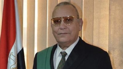 وزير العدل يمنح الضبطية القضائية لرؤساء أحياء الجيزة