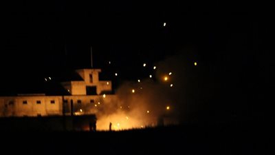 سلسلة انفجارات تهز مستودع ذخيرة في تركيا قرب الحدود السورية (فيديو وصور)