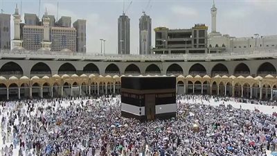 نشرة الأخبار: الحجاج يبدأون اليوم أول مناسك الحج.. وسقوط ميادة الحناوي على خشبة المسرح بتونس