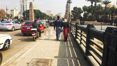 «الحبيبة» على الكورنيش ووسط القاهرة في الفالنتين (صور)