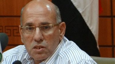 وصول صلاح هلال وآخرين لجلسة محاكمتهم في 