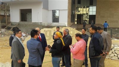 رئيس جامعة القاهرة يتفقد أعمال مبني معهد كونفوشيوس النموذجي