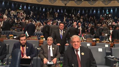 محلب ينقل تهنئة الشعب المصري لحكومة العراق على استئصال داعش