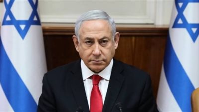 والدة جندي إسرائيلي أسير لدى حماس تحاصر منزل نتنياهو