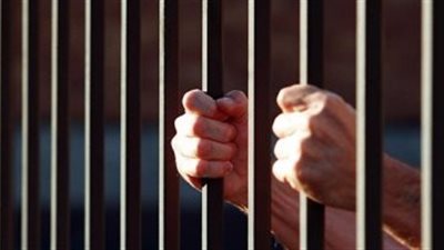 تجديد حبس عامل سرق 17 ألف جنيه من محل سجائر بالجمالية