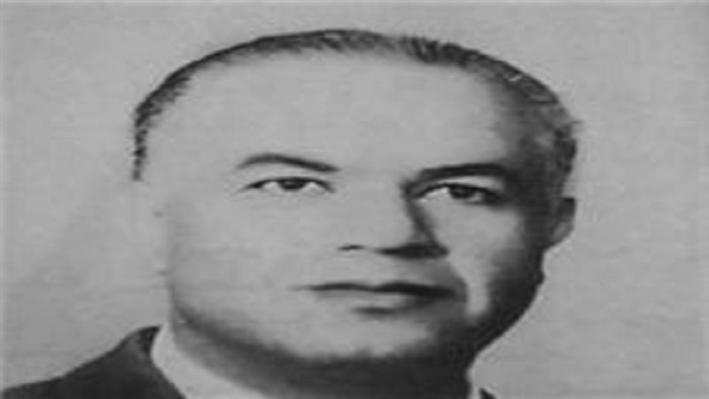  الشاعر عبدالفتاح