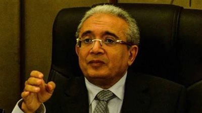 ياسر عمر: طالبنا الحكومة بدراسة حالات المؤسسات الصحفية المديونة