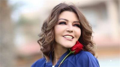 سميرة سعيد تخطف الأنظار بجلسة تصوير في عيد الحب (صور)