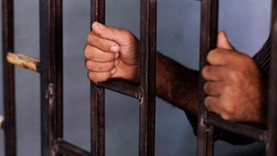 تجديد حبس عاطل وربة منزل متهمين بتجارة المخدرات في بولاق