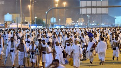 الحجاج يستقرون في مشعر مزدلفة (صور)