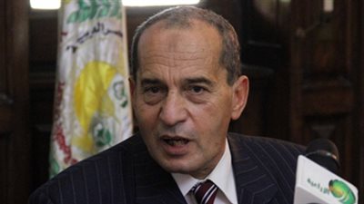 ​وزير الزراعة: السيسي شدد على ضرورة النهوض بأوضاع الفلاح