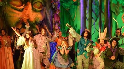 «أليس في بلاد العجائب» يعود على مسرح البالون ثاني أيام العيد
