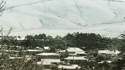 الجليد يغرق أستراليا ويقطع الطرق على السكان (صور)