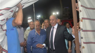 محافظ البحر الأحمر يتفقد ساحات صلاة العيد بالغردقة (صور)