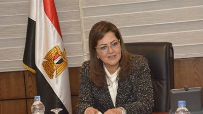 وزيرة التخطيط تلتقي موظفي مكتب التخطيط الإقليمي بمنطقة القناة