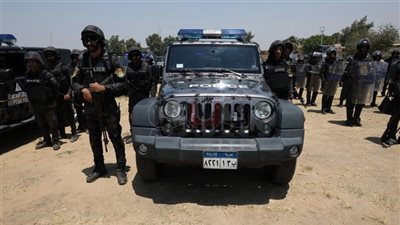 قوات التدخل السريع تؤمن المواطنين في عيد الأضحى بالمحافظات.. المرور تكثف من خدماتها أعلى الطرق وتنشر سيارات مزودة بكاميرات مراقبة.. وتشكيلات الشرطة النسائية تتمركز بمحيط الحدائق والتجمعات (صور)