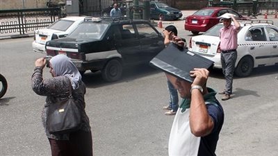 الأرصاد تحذر المواطنين بعدم التعرض لأشعة الشمس المباشرة