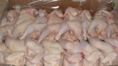 «التموين» تحذر المواطنين من شراء الدواجن المجمدة مجهولة المصدر