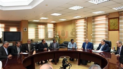 محافظ الشرقية يوجه رسائل شديد اللهجة للمتعدين على الأراضي