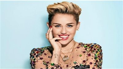 مايلي سايرس تصدم جمهورها بانفصالها عن ليام هيمسورث