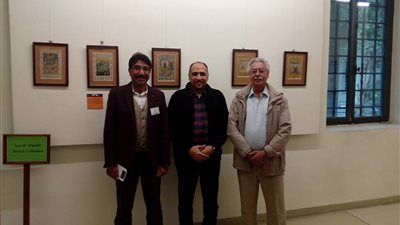 أستاذ التراث بالجامعة الفرنسية يزور معرض ألف ليلة وليلة بمتحف المنيل