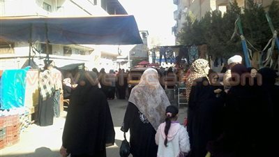 بالصور.. نقل سوق الخضار والفاكهة بـ«سرو دمياط» لتوسعة الشوارع