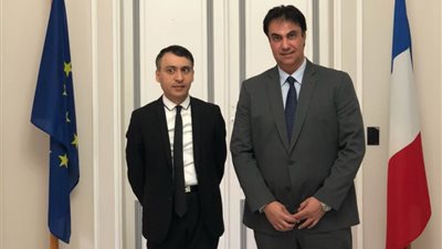 رئيس غرفة شركات السياحة بالإسكندرية يلتقي السفير الفرنسي