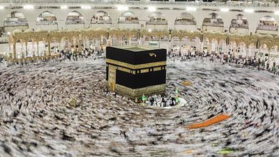 السياحة تضع شرطا لإصدار تأشيرة العمرة