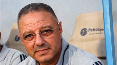 طلعت يوسف يتمسك بضم مهاجم أفريقي قوي