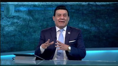 مدحت شلبي يقدم الاستوديو التحليلي لمباراة الأهلي وبيراميدز