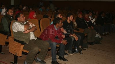 رئيس قصور الثقافة يشهد بروفات فرق مهرجان أسوان للفنون