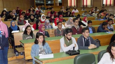 «تجارة القاهرة» تنظم ندوة حول الصادرات وتنمية المشروعات (صور)