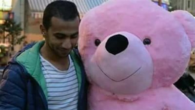 رد فعل غير متوقع لشاب مصري تركته حبيبته يوم عيد الحب (صور)