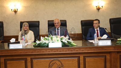 جلسة محاكاة الشباب للحكومة المصرية ومجلس النواب في الجيزة (صور)